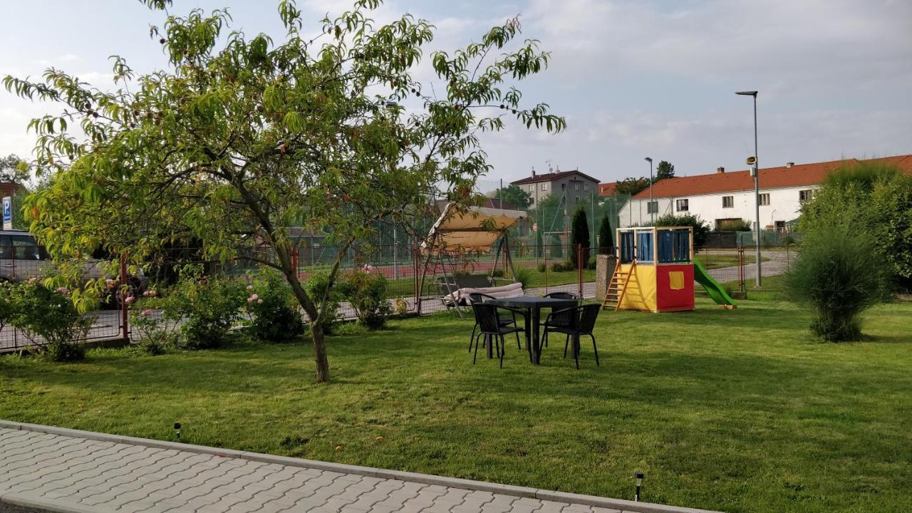 Přísečná Penzion Rozarka מראה חיצוני תמונה