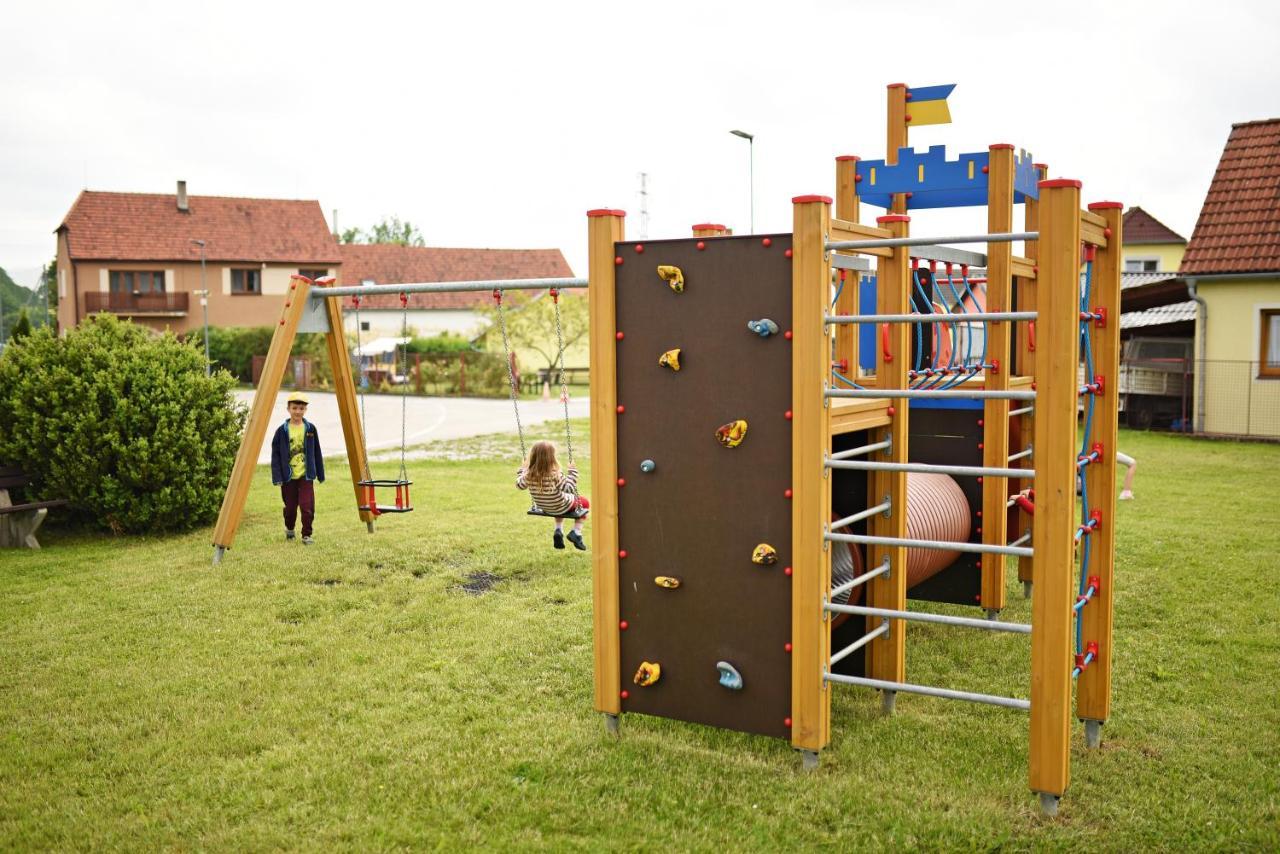 Přísečná Penzion Rozarka מראה חיצוני תמונה